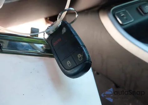 2021 Jeep Compass 80Th Anniversary Fwd from USA, damaged, VIN 3C4NJCEB1MT602400